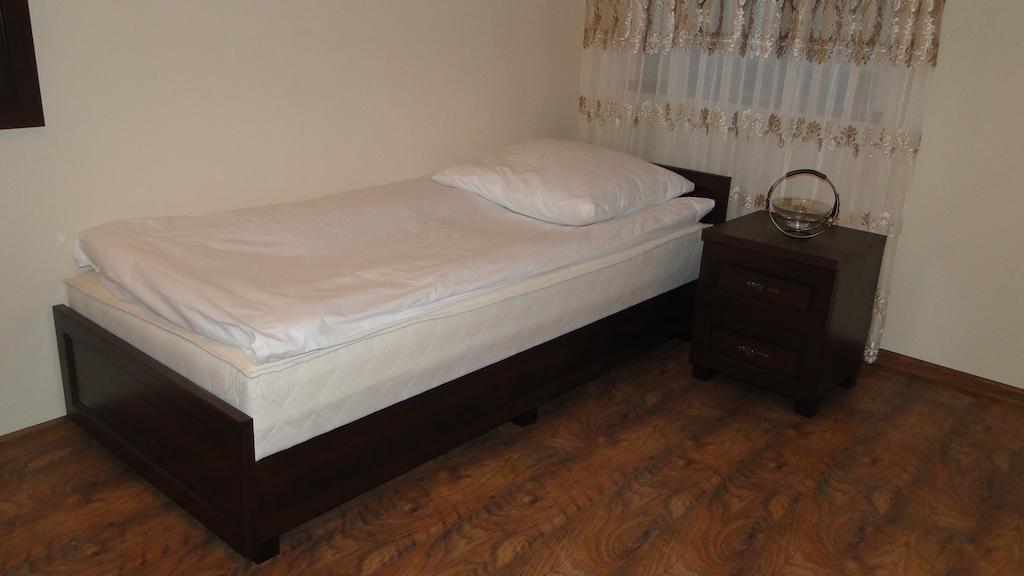 Pokoje Goscinne W Ratuszu Ogrodzieniec Room photo